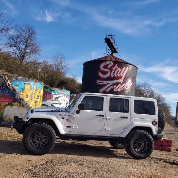 Meet your Posher, Julie - Picture 5 of 7